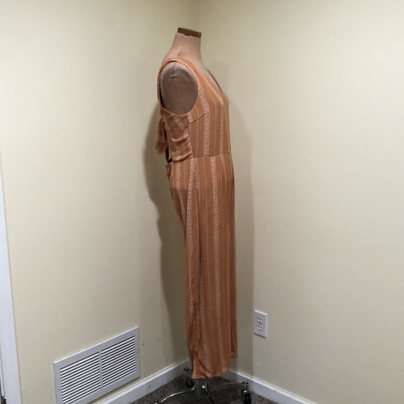 Lulus Alava Jumpsuit Size Large Brown White Striped Print Wide Leg Cutout Back - Picture 4 of 11